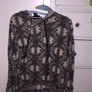Aztec print sweater (SHIPPING INCLUDED)